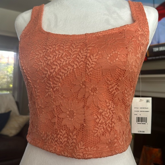 Originality crop top - Picture 1 of 2